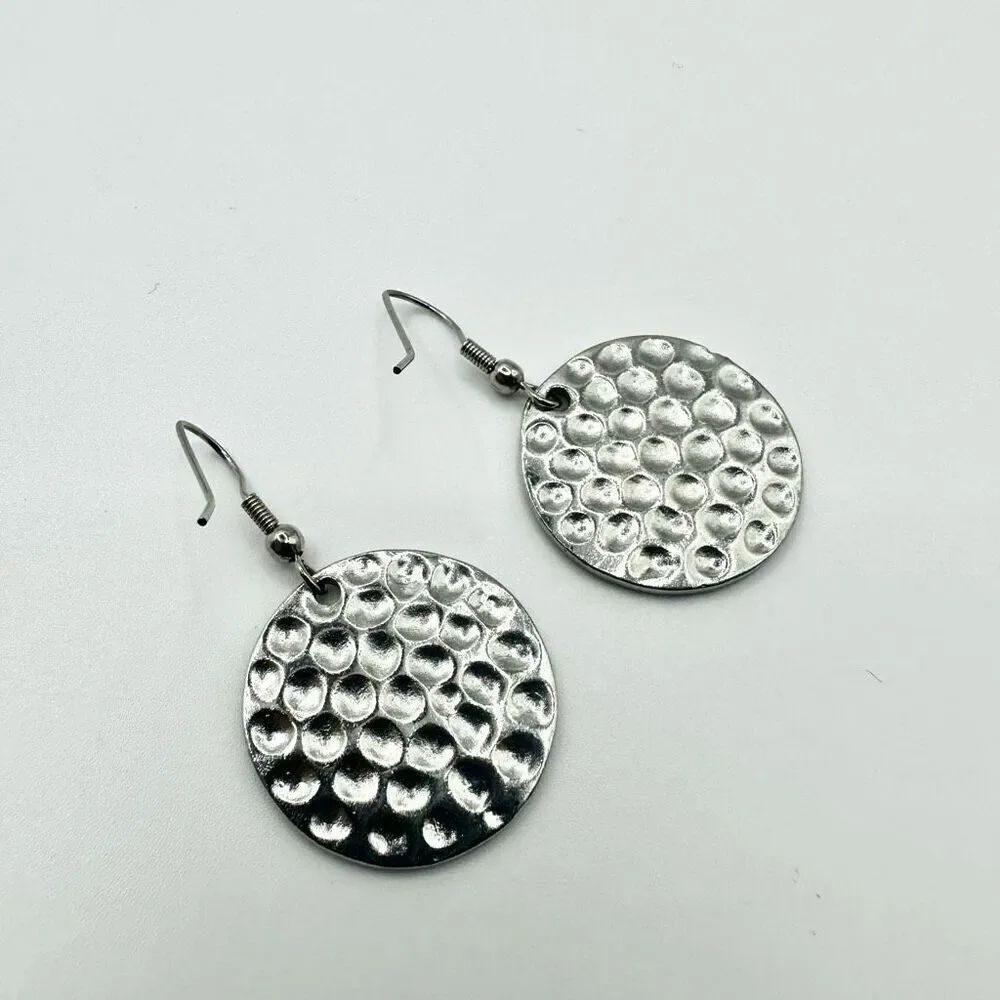 Silver tone textured circle disc earrings